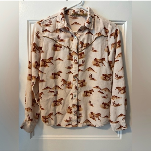 Wrangler Horse Print Pearl Snap Shirt
Girls Size Large - Picture 1 of 10